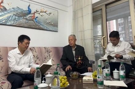 省asiagame集团党委国庆节前夕走访慰问老干部老党员