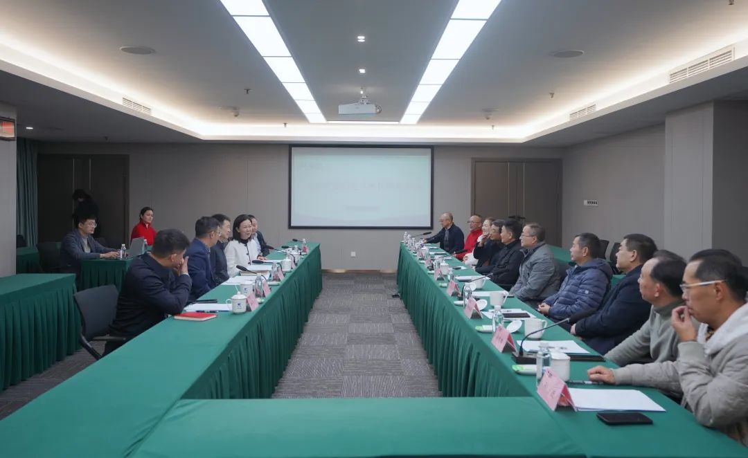 省asiagame集团组织召开老干部座谈会